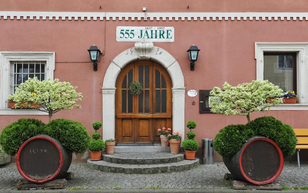 Hotel Gruener Baum Pommersfelden Exterior photo